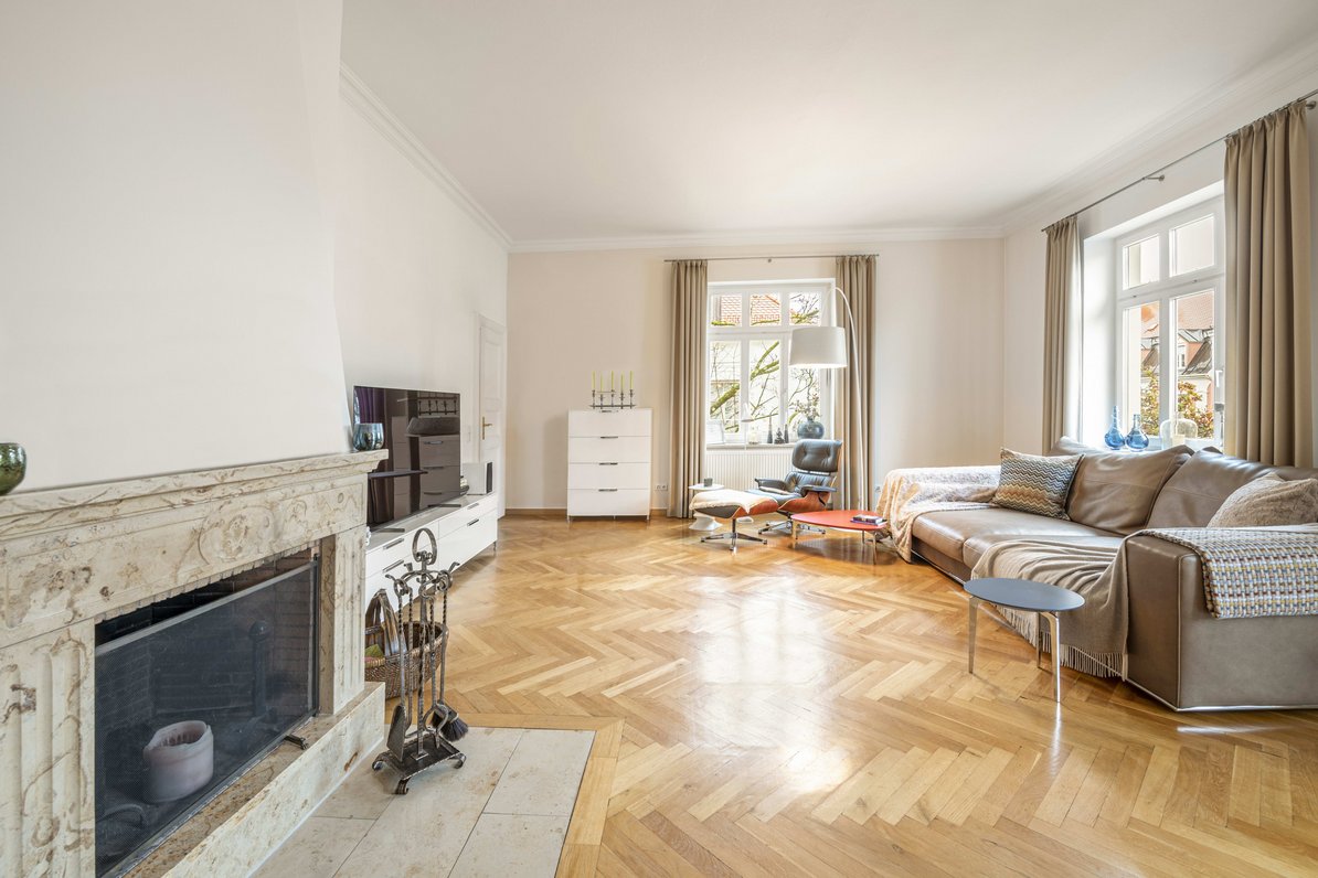 Stylish living in old building