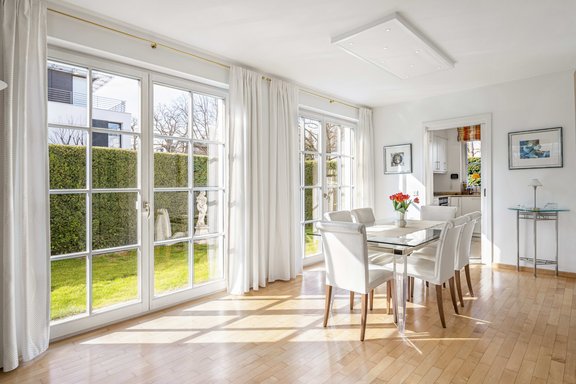 Sun filled dining area