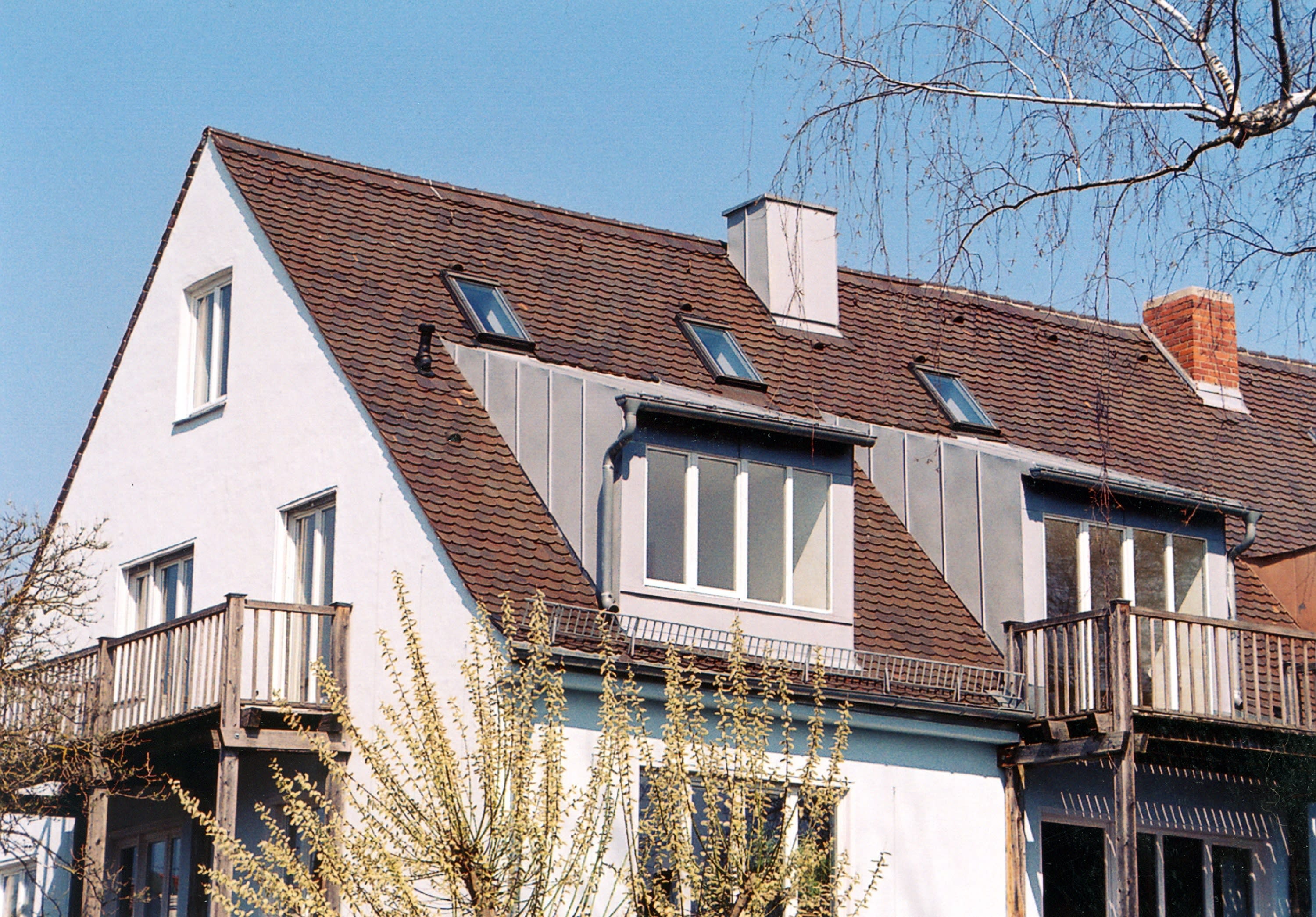 Sonnige, Bestens Ausgestattete Dachgeschoss Maisonette Wohnung