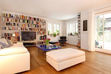 Sunny garden apartment over two levels with modern facilities and private west garden