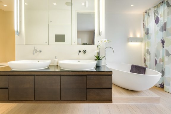 Luxurious master bath