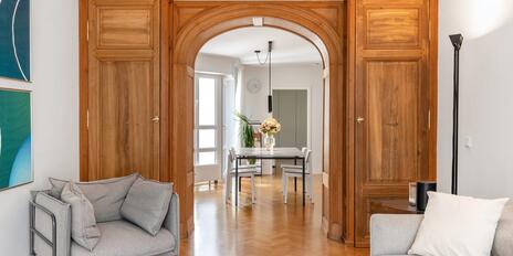 Family-friendly 3-room apartment with two balconies in a sought-after Schwabing neighborhood