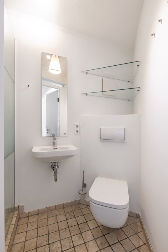 Shower room on the 5th floor