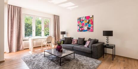 Style and Charm: Furnished 2.5-room apartment with a balcony in a prime location in Abenhaus