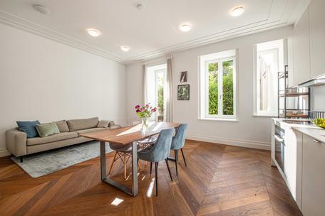 Stylish 2-room apartment in an old building with terrace facing the quiet inner courtyard