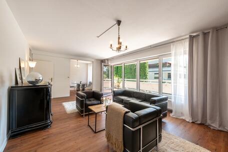 Stylish 3-room apartment with a spacious terrace
