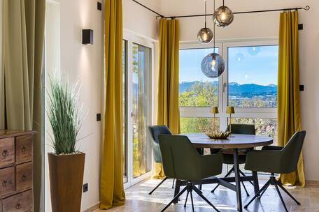 Stylish family home with a granny flat and spectacular views of the Alps