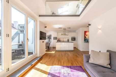 Stylishe 2,5-Zimmer-Dachterrassen-Wohnung mit stilvoller Ausstattung in urbaner, ruhiger Hoflage