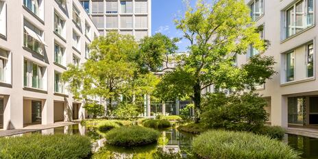 “The Seven Atrium”: Luxurious 3-room apartment with a balcony, concierge, spa, and underground parking space