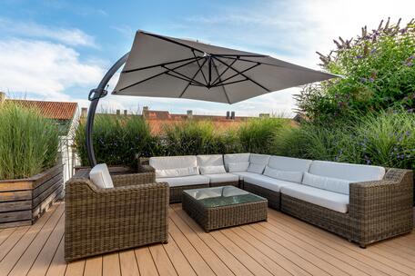 "Therese": Exquisite penthouse with a rooftop garden, concierge, and 2 XL parking spaces