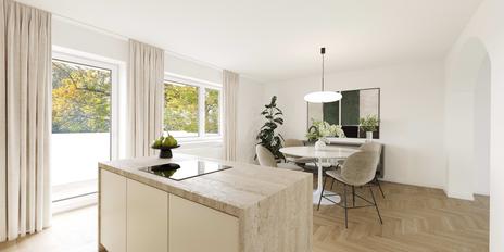 Top location Gern: Spacious 6-room apartment with three balconies and attractive development potential