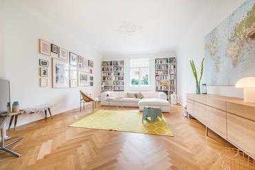 Traumhaft schöne, großzügige und sonnige 3-Zimmer-Altbau-Wohnung in Stadtpalais von 1902