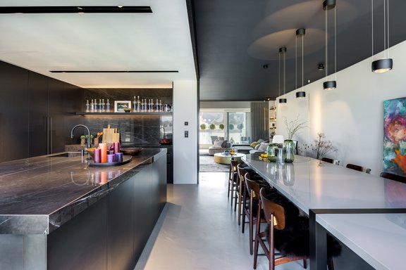 Stylish cooking/dining area
