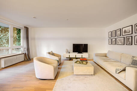 Prime urban location near the Isar: Stylish 3-room city apartment with a balcony