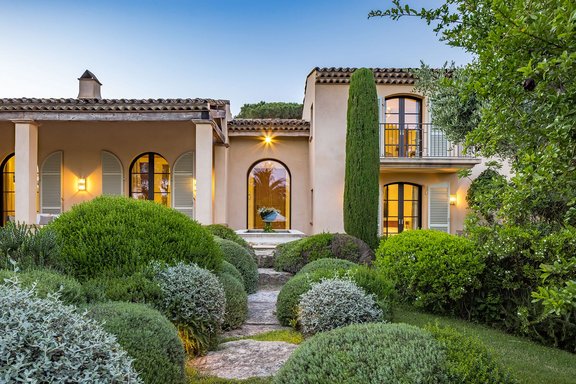 Living on an area of approx. 400 m²