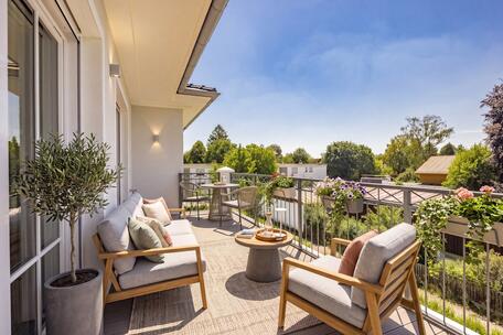 Villa Architecture Meets Design Aesthetics: New-Construction Apartment with a Rooftop Terrace