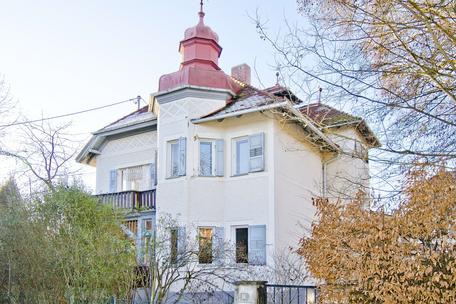 Zauberhafte denkmalgeschützte Altbauvilla in absolut ruhiger Bestlage