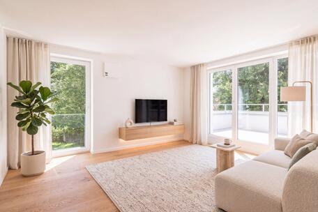 New to the market: Modern 3-room apartment with an open-concept kitchen and balcony