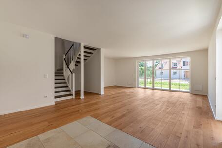 New to the market: Modern corner townhouse with a south-facing terrace and garden