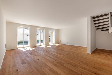 New to the market: Modern middle house in a row with a west-facing terrace and private garden