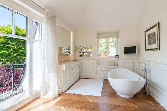 Master bath with freestanding tub