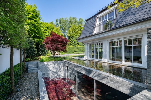 Water lily pond with fountain