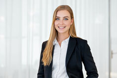 Alina Heidemann, Estate agent