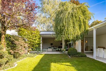 Bungalow München Gartenansicht